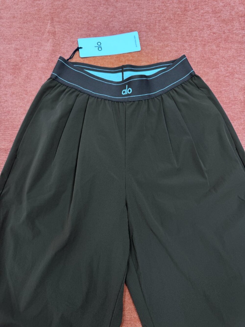 Alo Yoga Suit Up Trouser Regular 30" Inseam Espresso NWT 🤎 - Picture 3 of 9